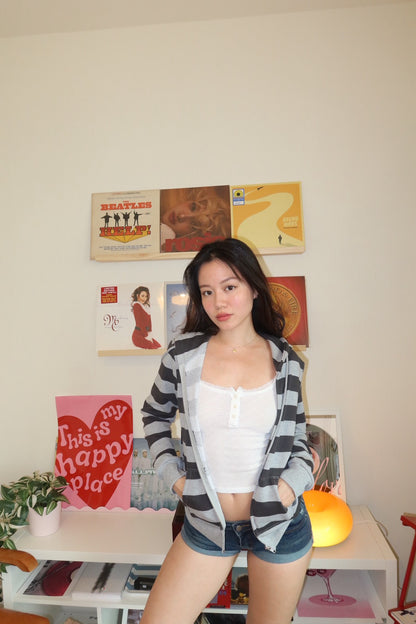 本期必買!!⭐️經典𝟐𝟎𝟎𝟎𝒔 𝑩𝒆𝒍𝒍𝒂 𝑺𝒕𝒓𝒊𝒑𝒆 𝑯𝒐𝒐𝒅𝒊𝒆👟🧸