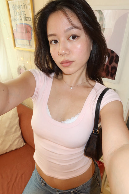 本期必買⭐️𝒔𝒐𝒇𝒕 𝒎𝒖𝒔𝒆 方領短版𝒕𝒆𝒆 🎀🤍