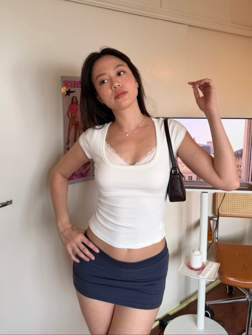 本期必買⭐️𝒔𝒐𝒇𝒕 𝒎𝒖𝒔𝒆 方領短版𝒕𝒆𝒆 🎀🤍