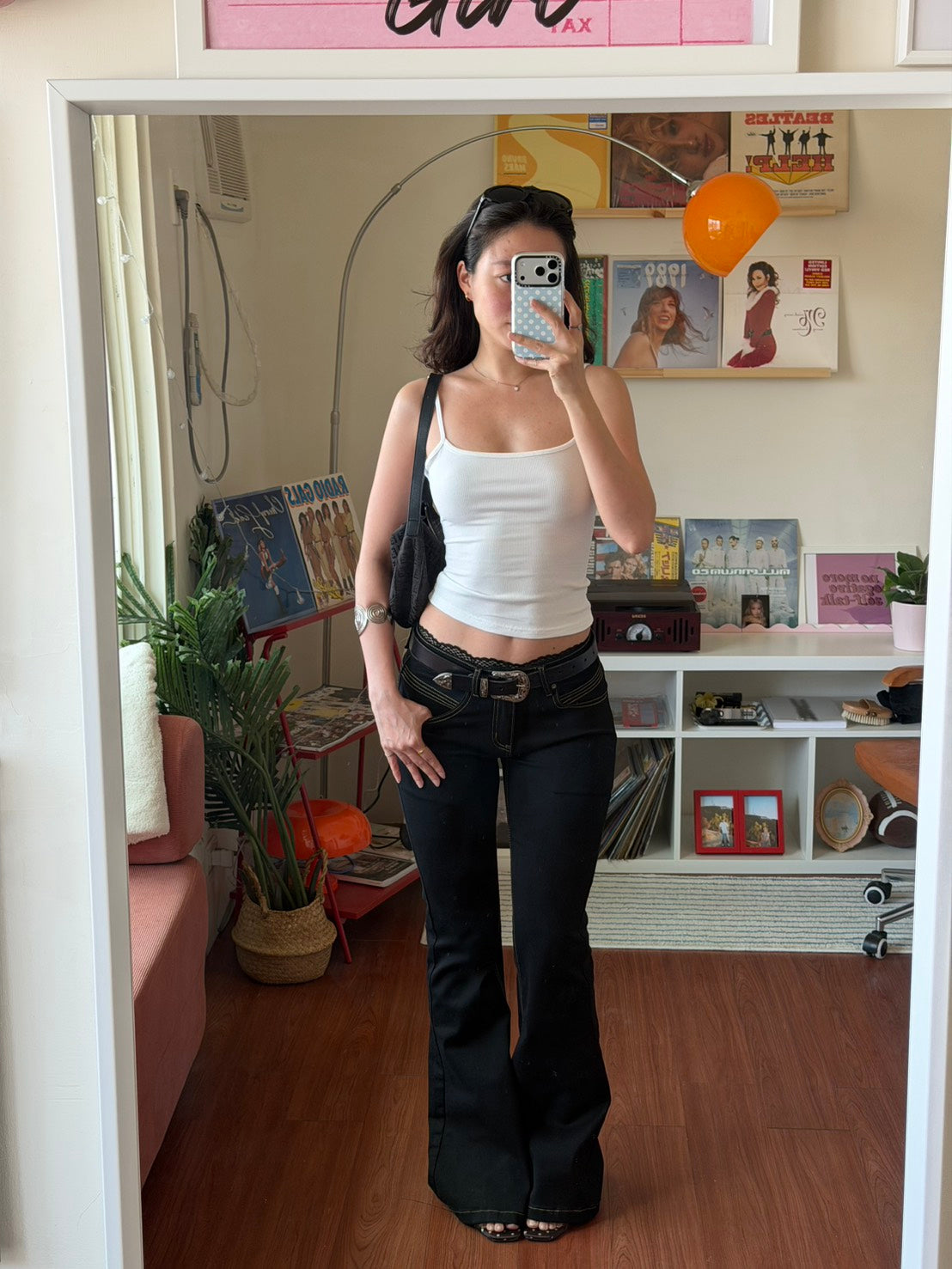 必買新款!!⭐️𝐌𝐢𝐝𝐧𝐢𝐠𝐡𝐭 𝐥𝐨𝐰 𝐫𝐢𝐬𝐞 𝐣𝐞𝐚𝐧𝐬🖤