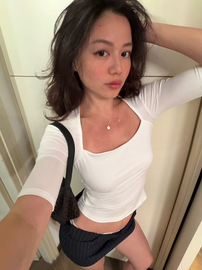 必買𝟐𝟎𝟎𝟎𝐬 𝐢𝐭 𝐠𝐢𝐫𝐥 𝐬𝐪𝐮𝐚𝐫𝐞 𝐭𝐨𝐩 🤍🥂