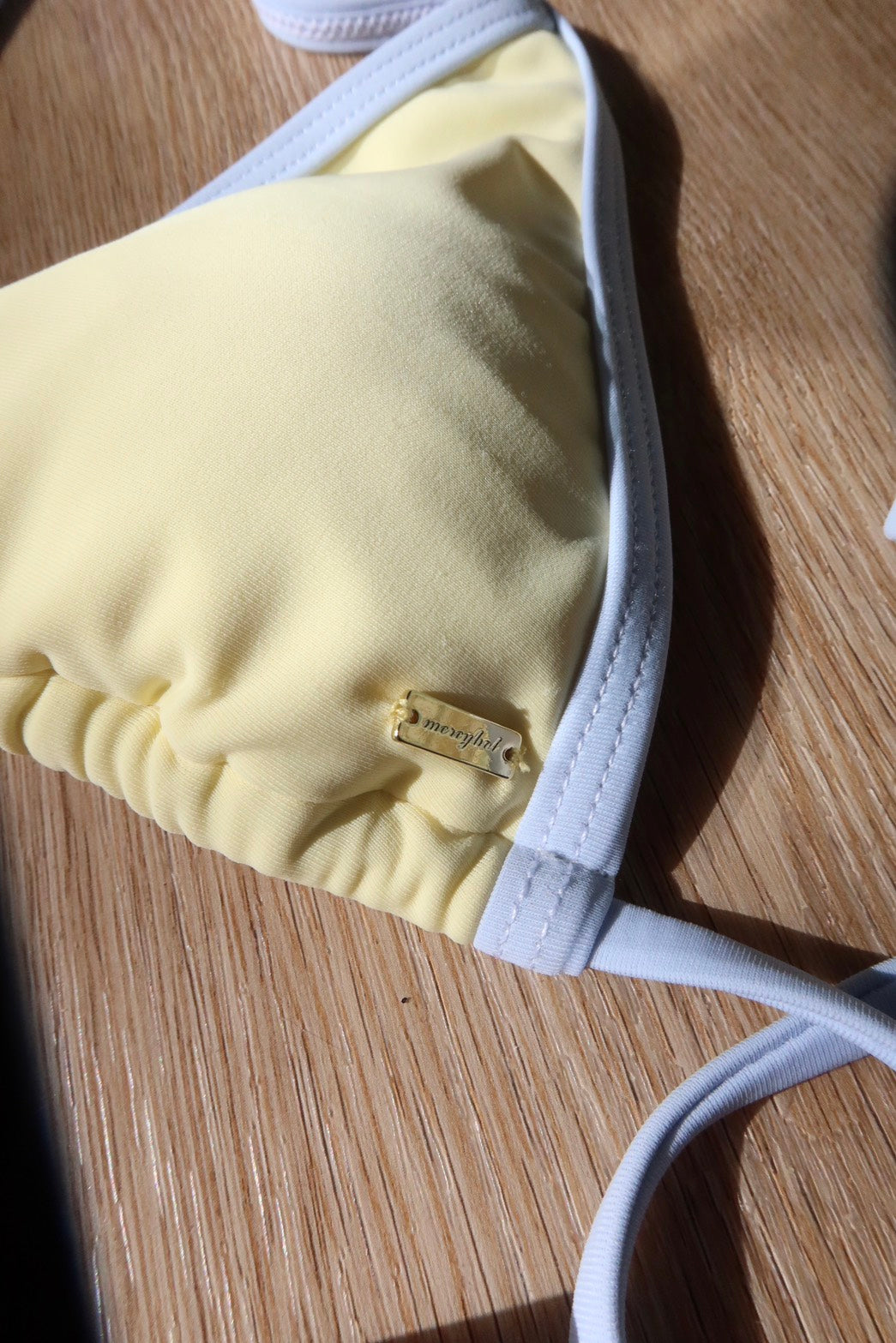 𝐋𝐞𝐦𝐨𝐧 𝐠𝐞𝐥𝐚𝐭𝐨 🍋🍨Bikini.