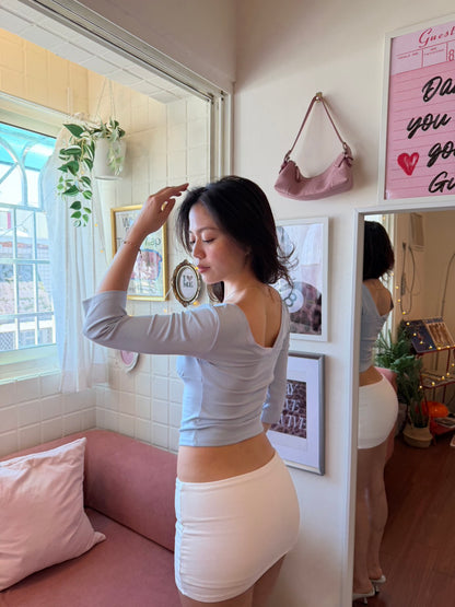 Must buy!🌬️𝐁𝐥𝐮𝐞 𝐁𝐫𝐞𝐞𝐳𝐞 𝐓𝐨𝐩🩵