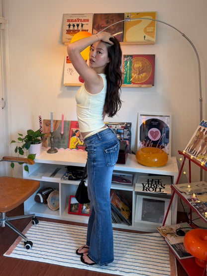 2000s🍸📀 𝐑𝐚𝐝𝐢𝐨 𝐆𝐢𝐫𝐥 𝐉𝐞𝐚𝐧𝐬👖