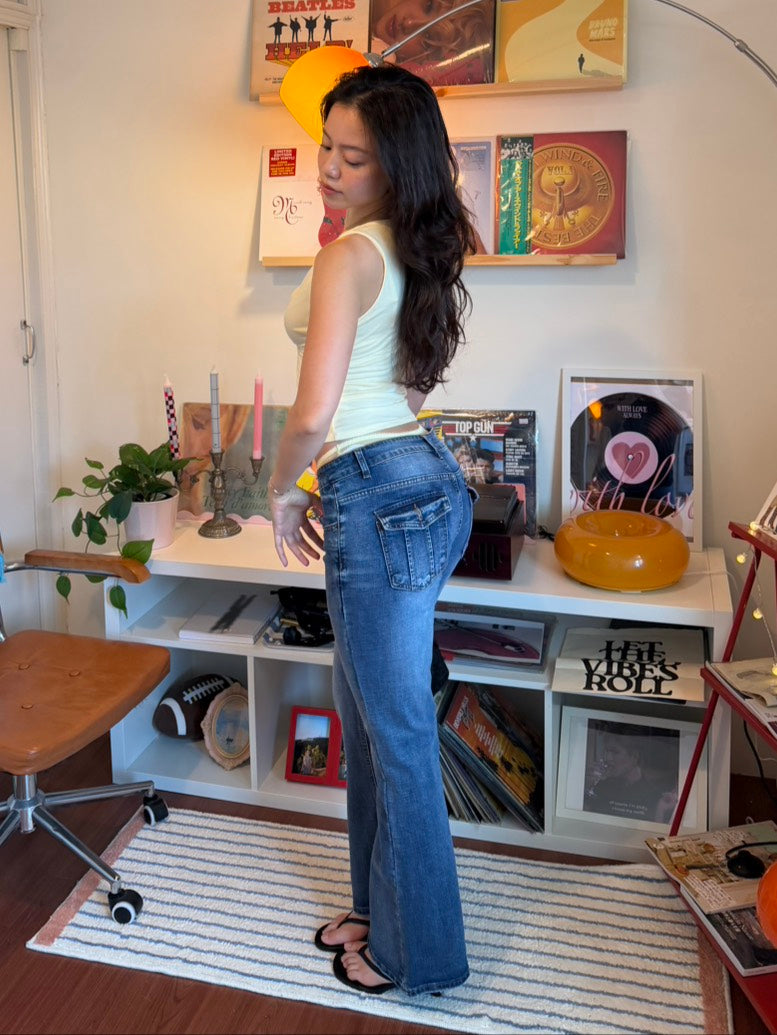 2000s🍸📀 𝐑𝐚𝐝𝐢𝐨 𝐆𝐢𝐫𝐥 𝐉𝐞𝐚𝐧𝐬👖