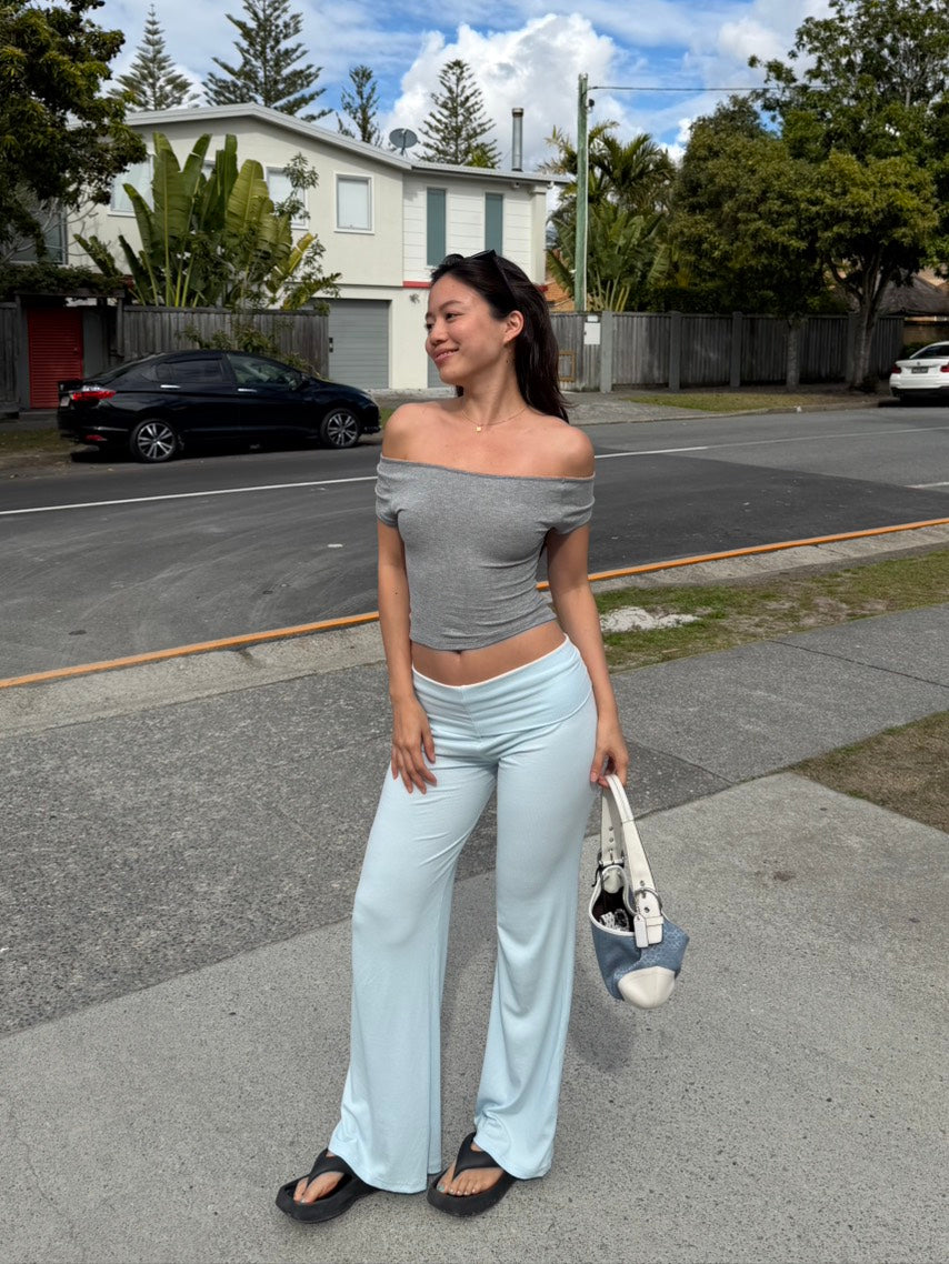 ⭐️ 𝐝𝐚𝐢𝐥𝐲 𝐎𝐟𝐟-𝐒𝐡𝐨𝐮𝐥𝐝𝐞𝐫 𝐭𝐨𝐩💌