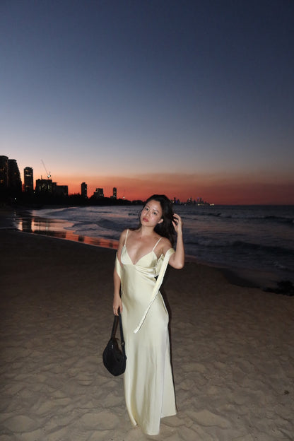 𝐆𝐨𝐥𝐝𝐞𝐧 𝐇𝐨𝐮𝐫 𝐃𝐫𝐞𝐬𝐬🌆🍸
