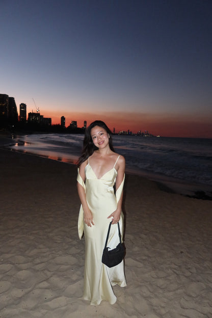 𝐆𝐨𝐥𝐝𝐞𝐧 𝐇𝐨𝐮𝐫 𝐃𝐫𝐞𝐬𝐬🌆🍸