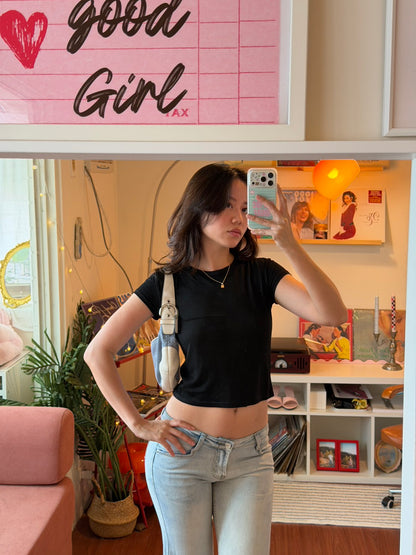 Super soft ! 𝐓𝐡𝐞 𝐄𝐯𝐞𝐫𝐲𝐝𝐚𝐲 𝐓𝐞𝐞 🖤🤍